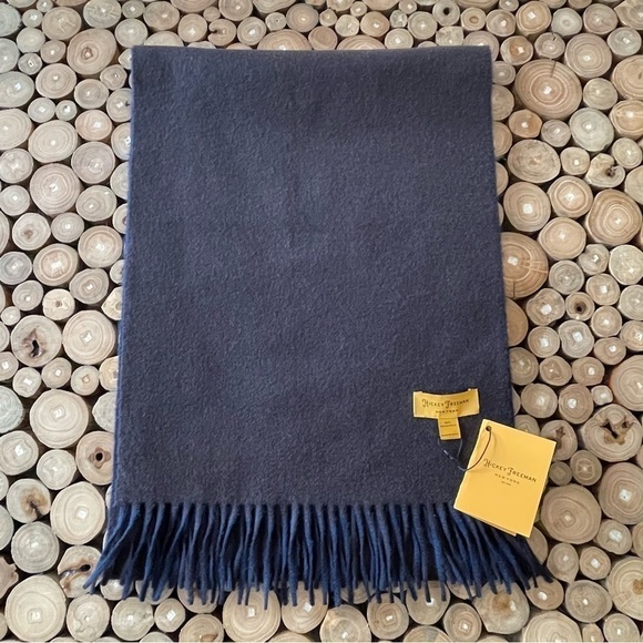 Hickey Freeman Solid Double Face Merino Wool Fringe Scarf Brown/Navy Reversible - Picture 8 of 16